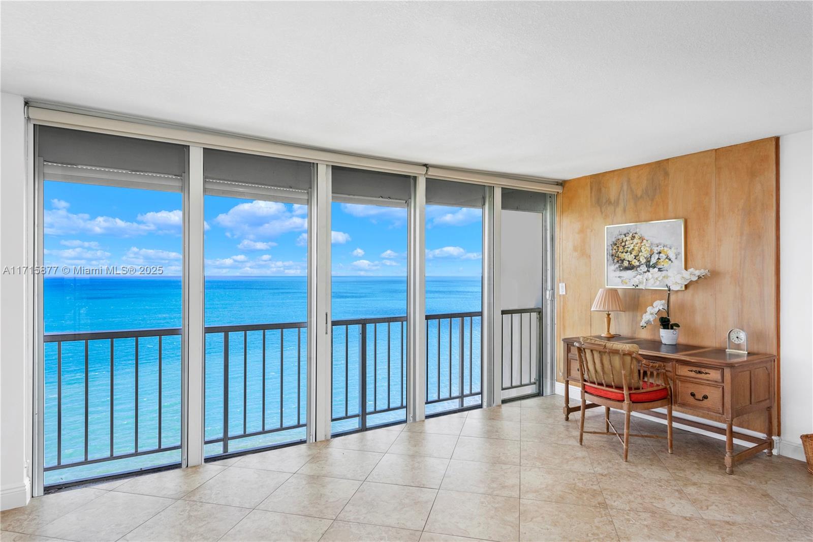 881 Ocean Dr #21E, Key Biscayne FL 33149