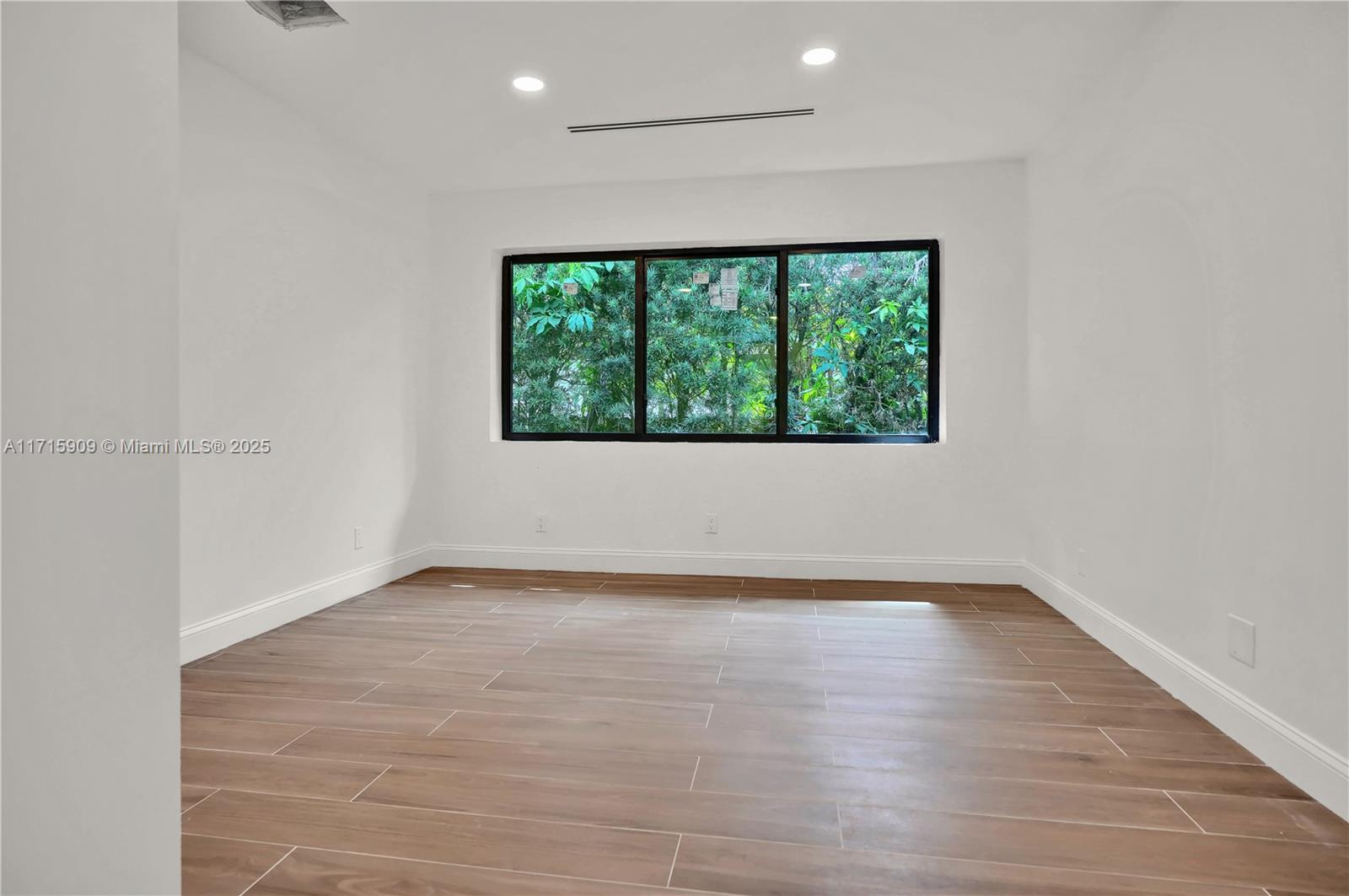 10618 NE 11th Ave, Miami Shores, Florida image 11