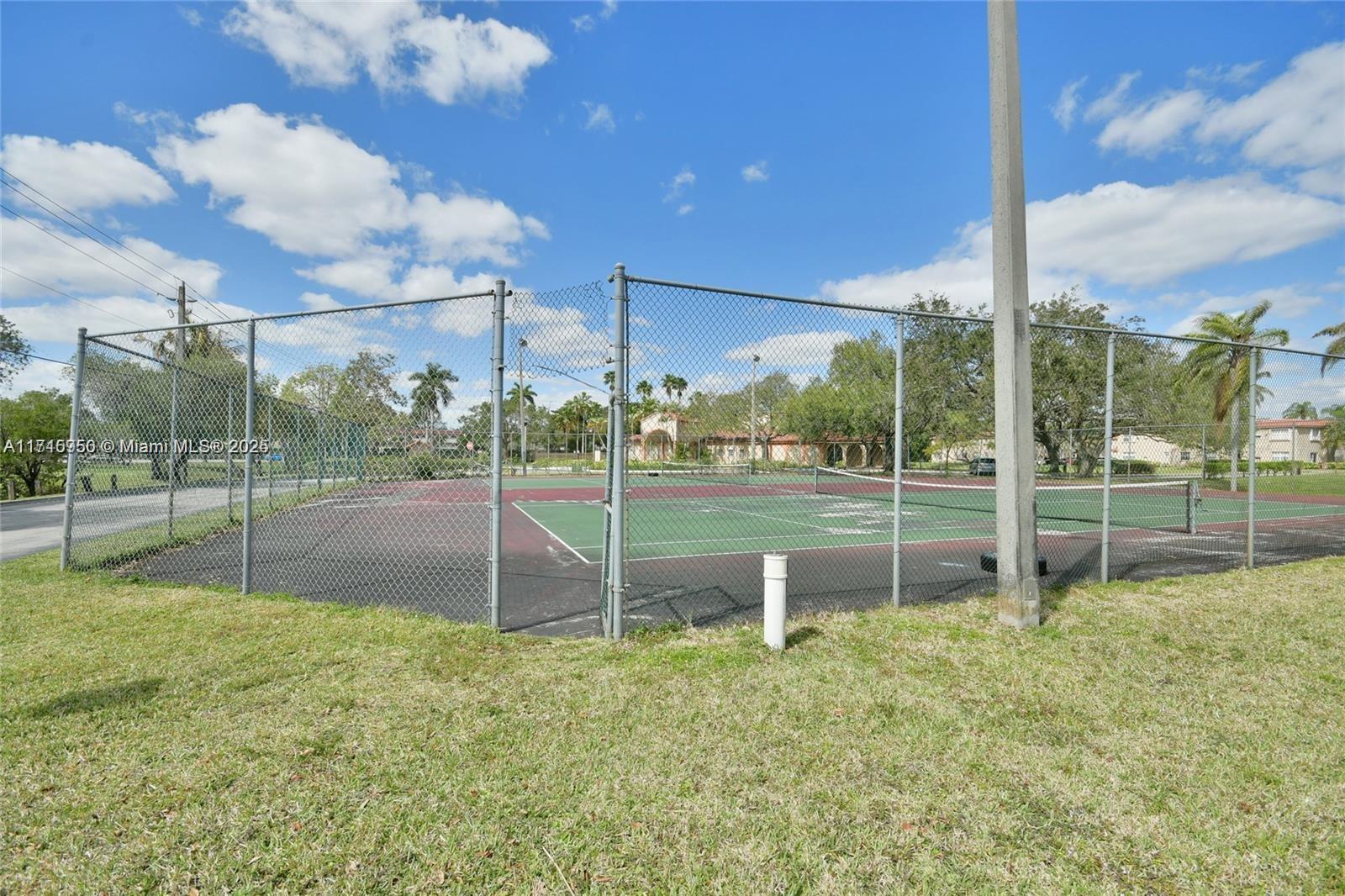 8621 SW 5th St #206, Pembroke Pines, Florida image 25