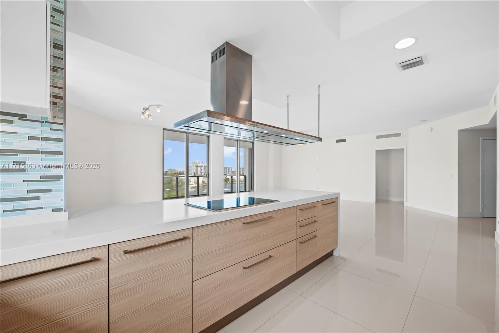 17301 Biscayne Blvd #902, North Miami Beach, Florida image 10