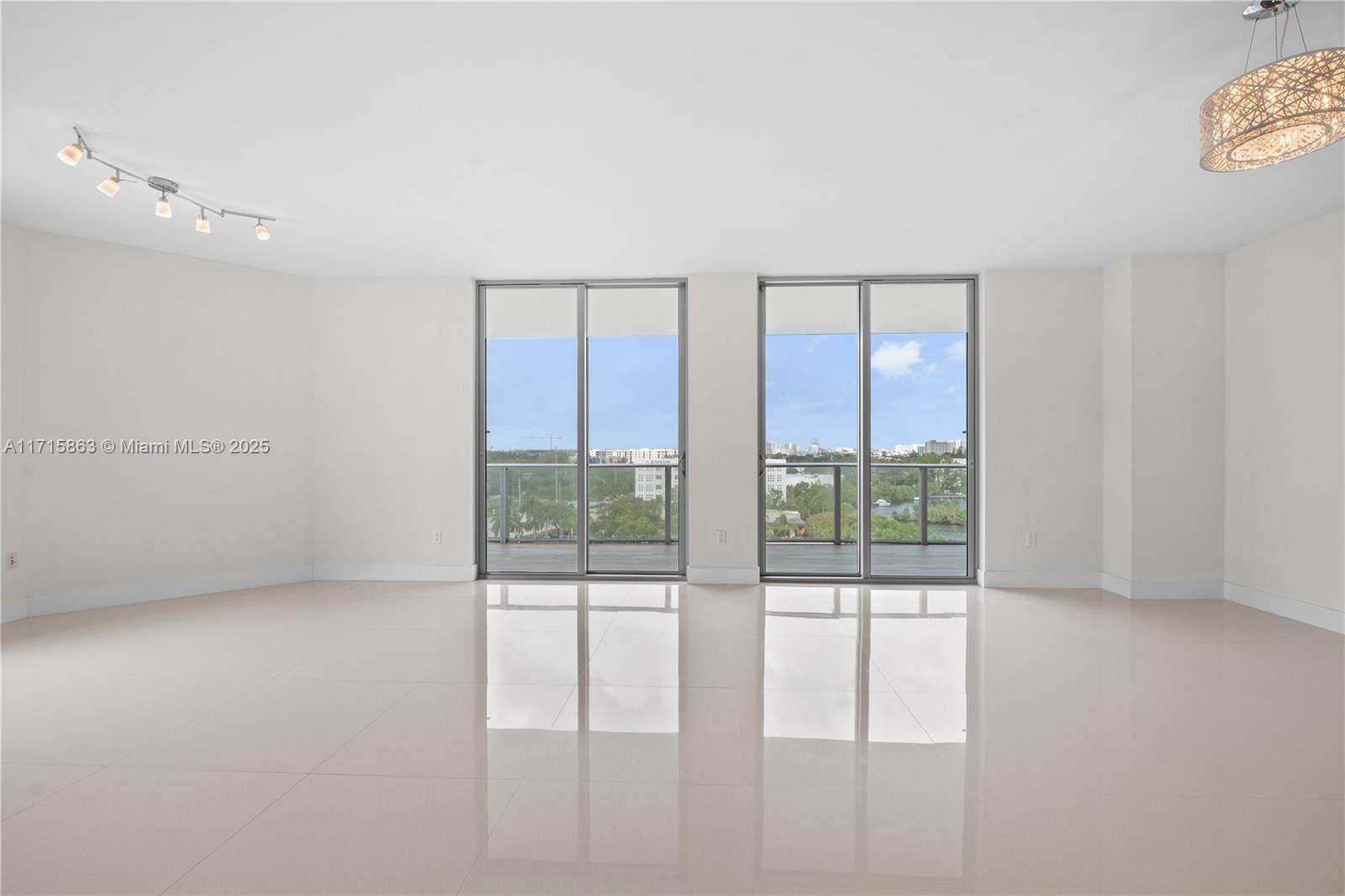 17301 Biscayne Blvd #902, North Miami Beach, Florida image 12