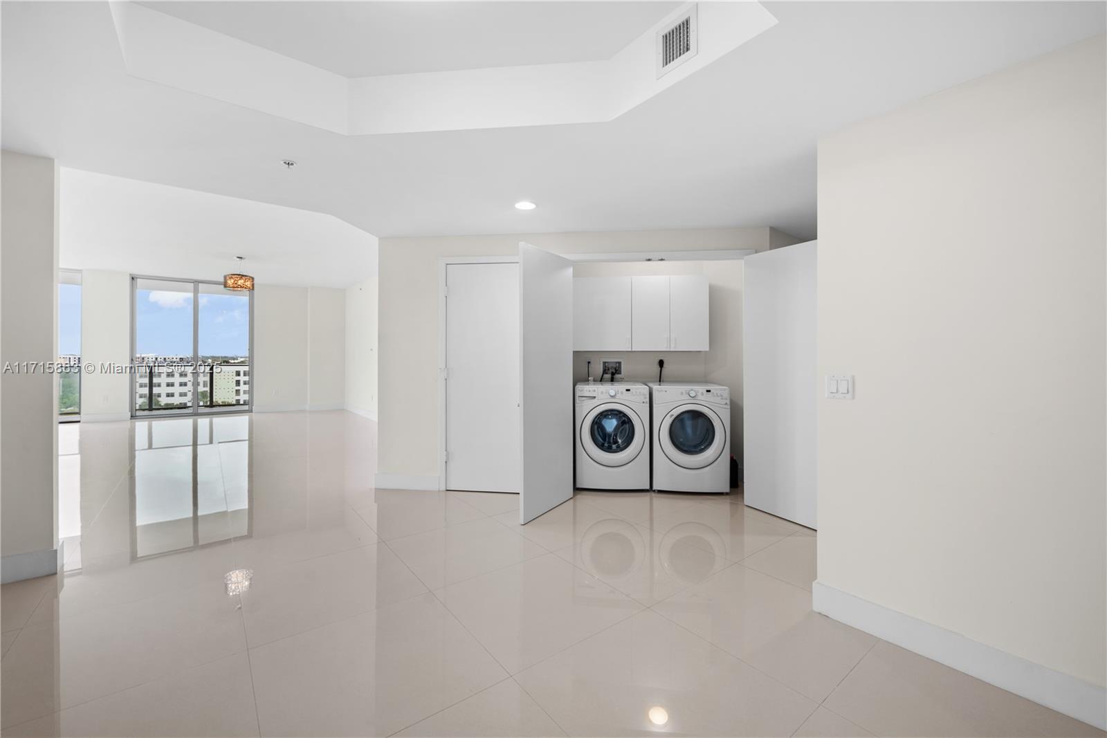 17301 Biscayne Blvd #902, North Miami Beach, Florida image 13