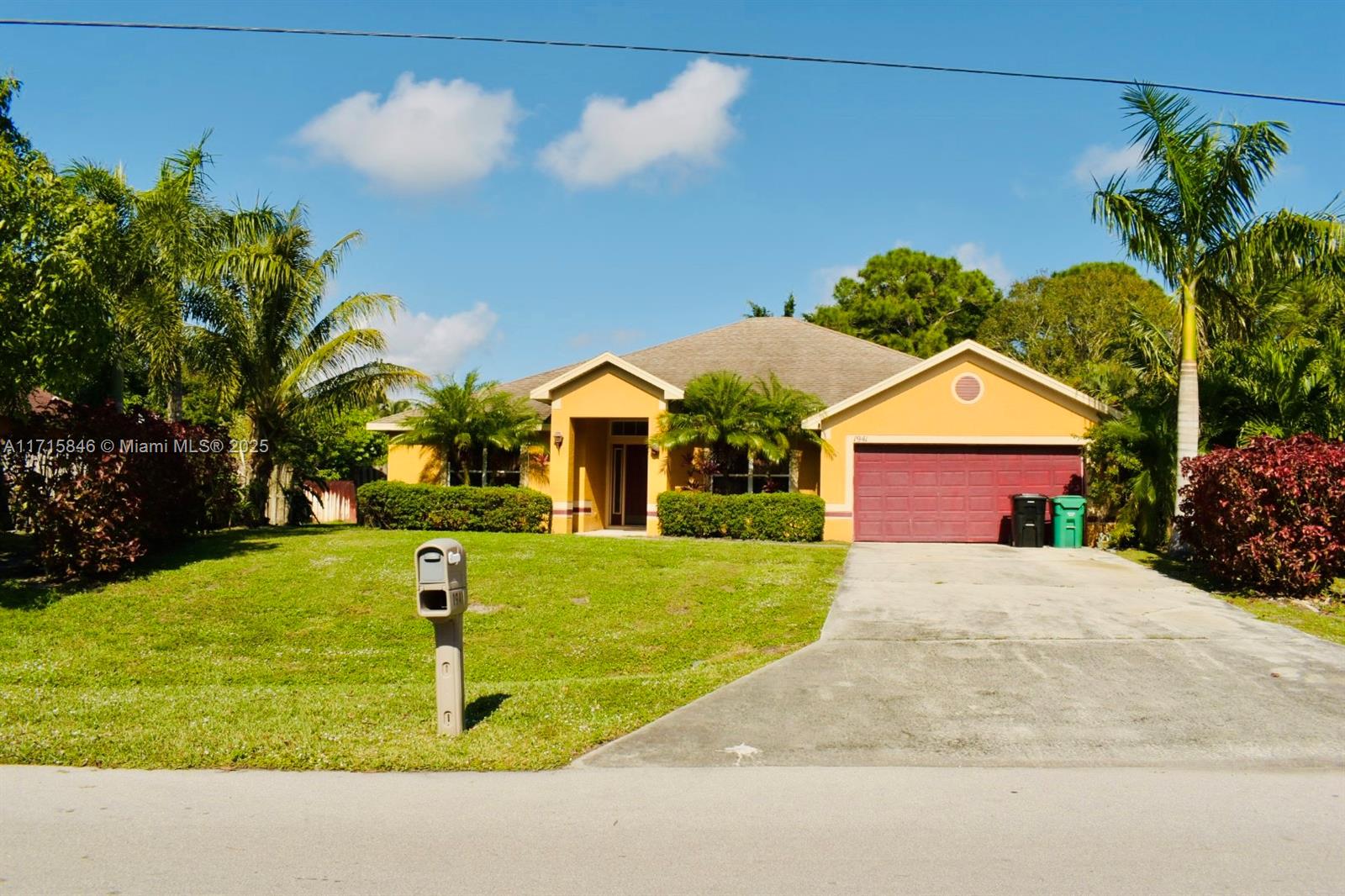 1941 SW Oakwood Rd, Port St. Lucie, Florida image 1