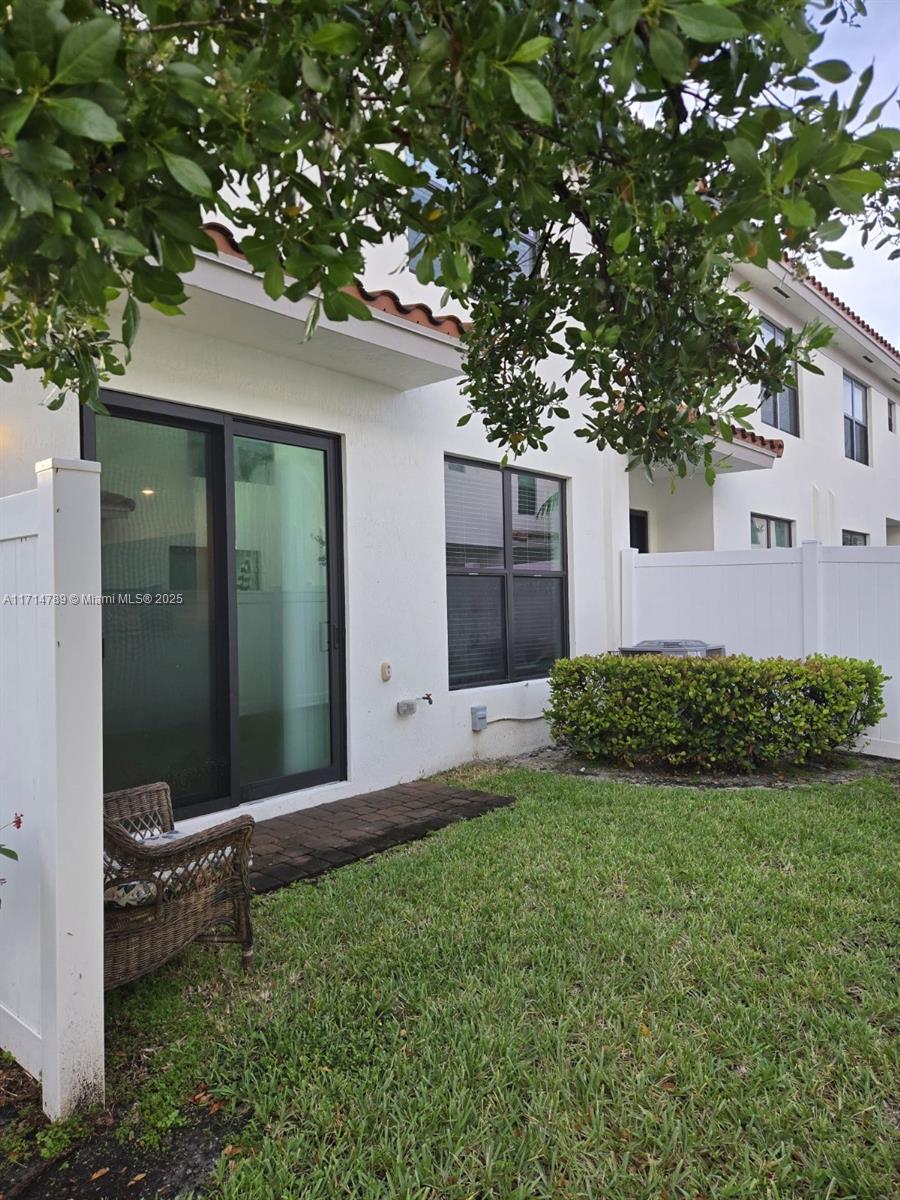 1010 White Oak Dr #1010, Riviera Beach, Florida image 8