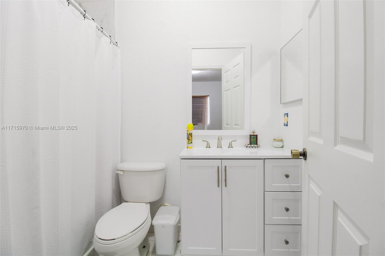 7854 Catalina Cir, Tamarac, Florida image 23