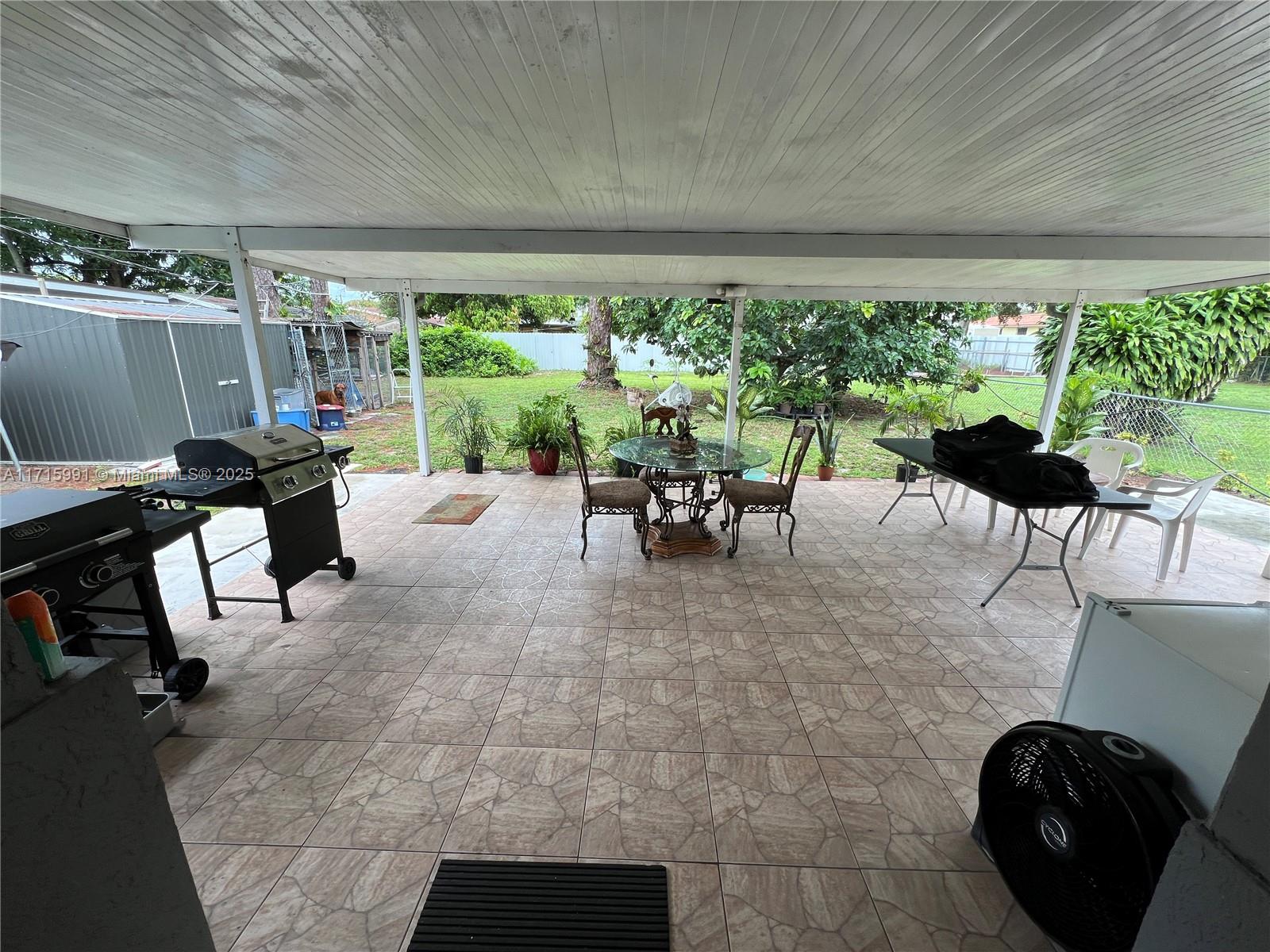 546 E 27th St, Hialeah, Florida image 19