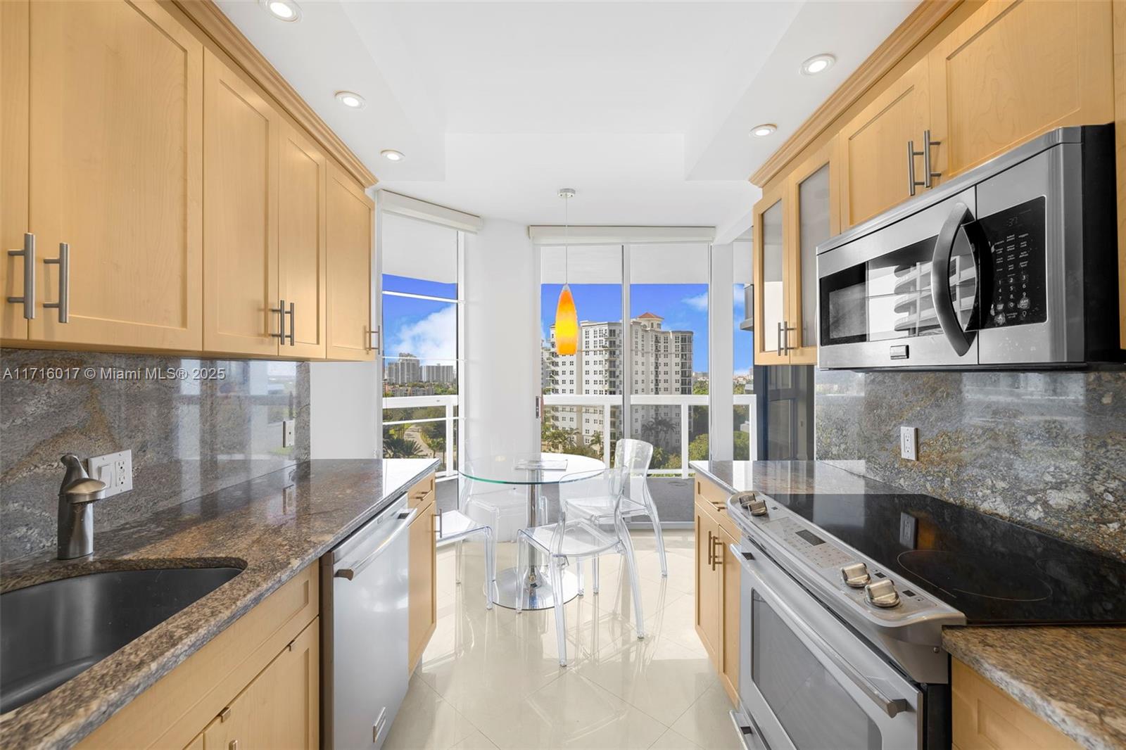 20185 E Country Club Dr #1004, Aventura, Florida image 13