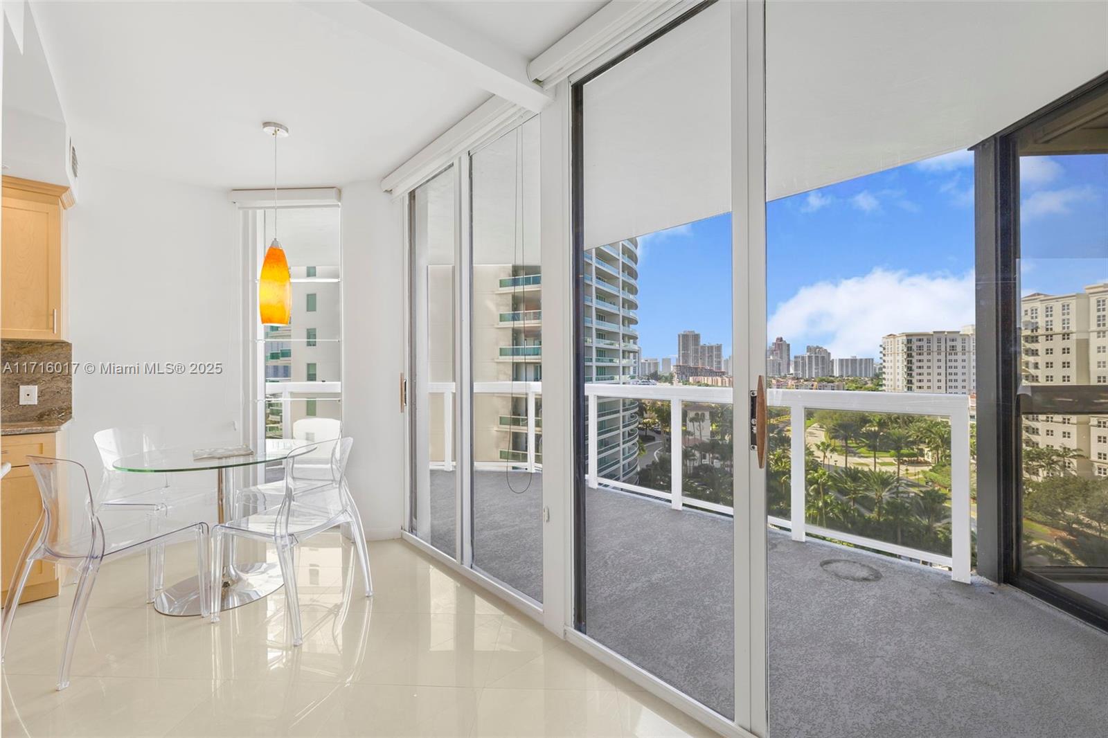 20185 E Country Club Dr #1004, Aventura, Florida image 6