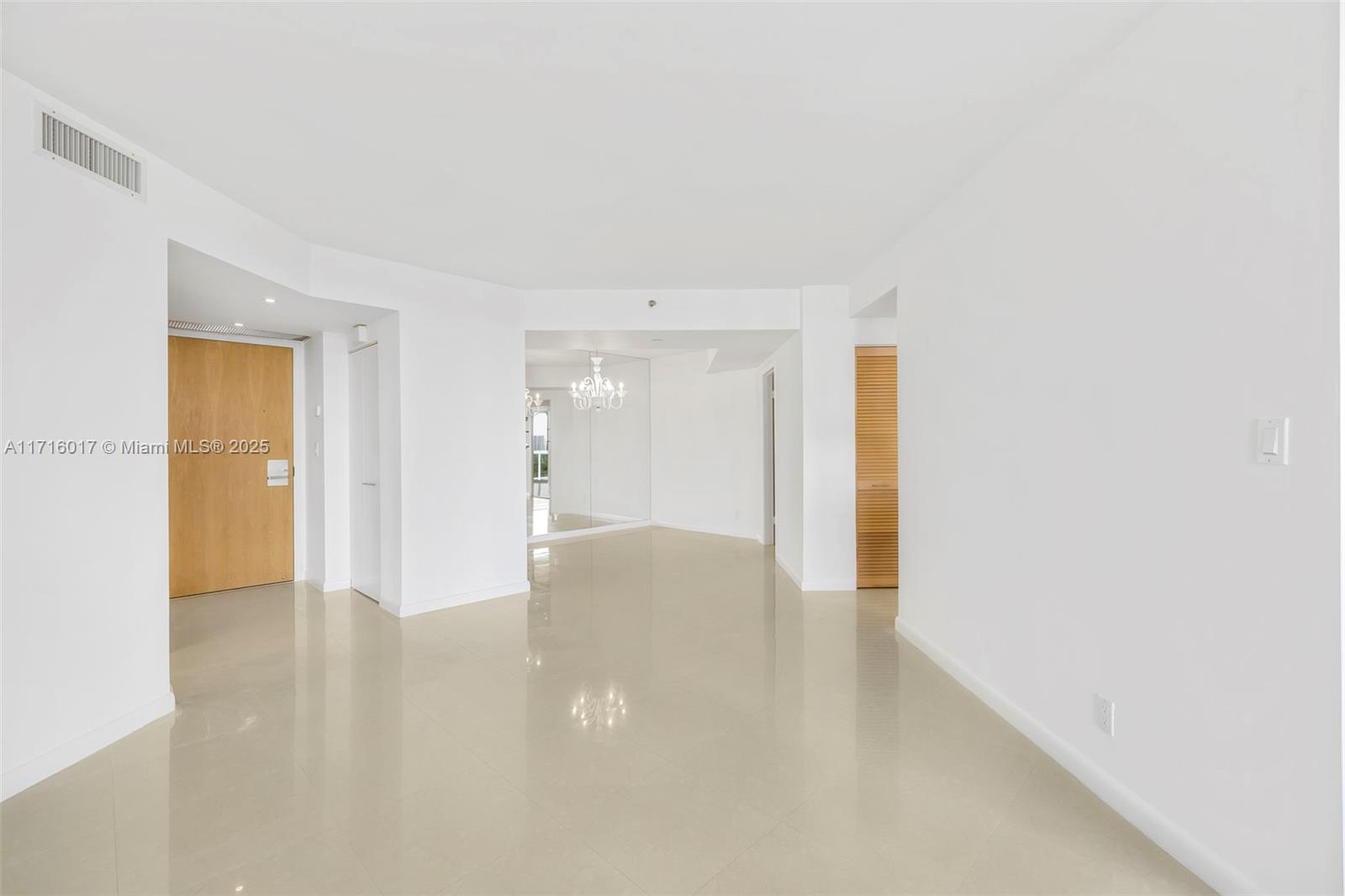 20185 E Country Club Dr #1004, Aventura, Florida image 8