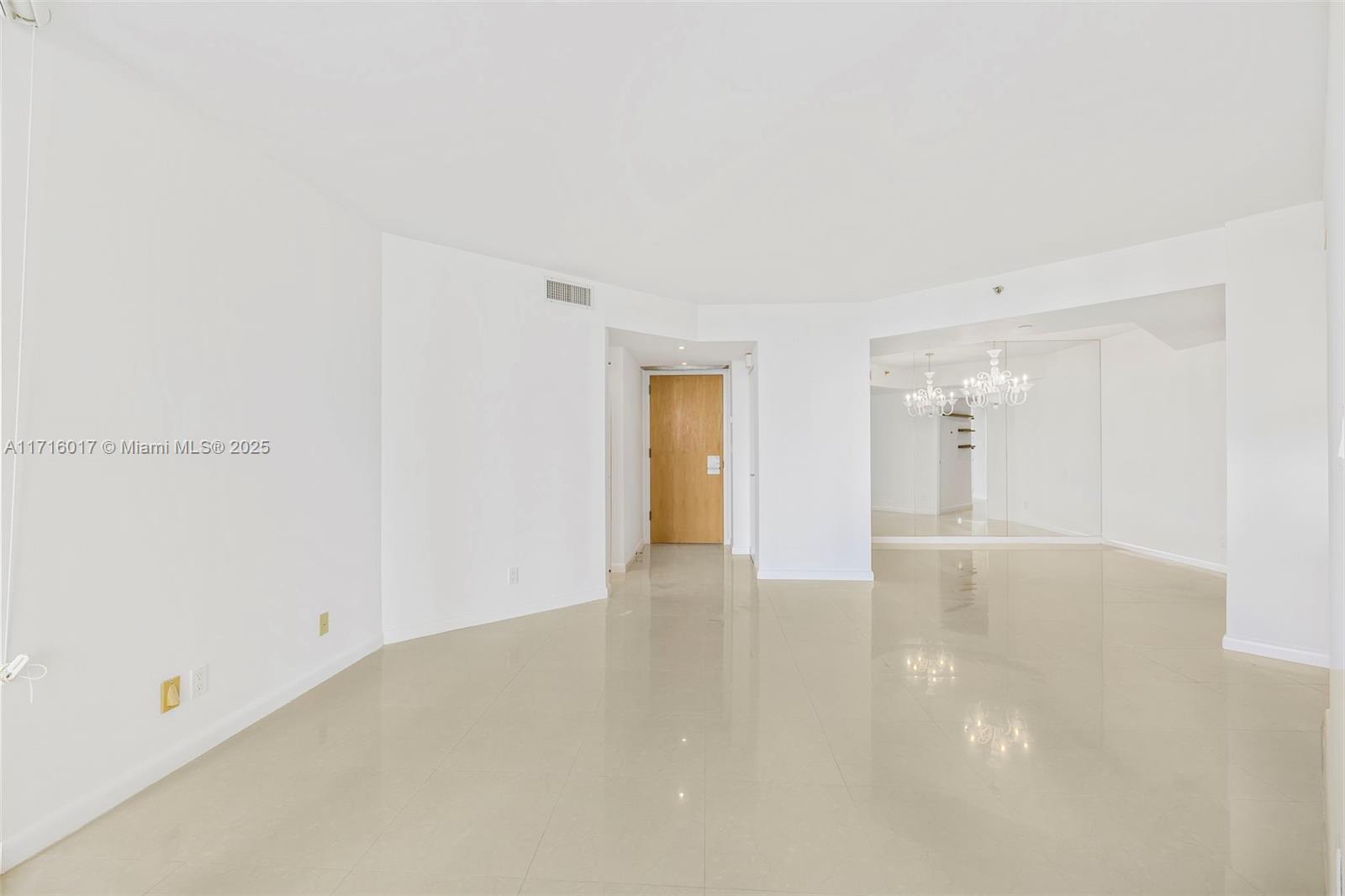 20185 E Country Club Dr #1004, Aventura, Florida image 9
