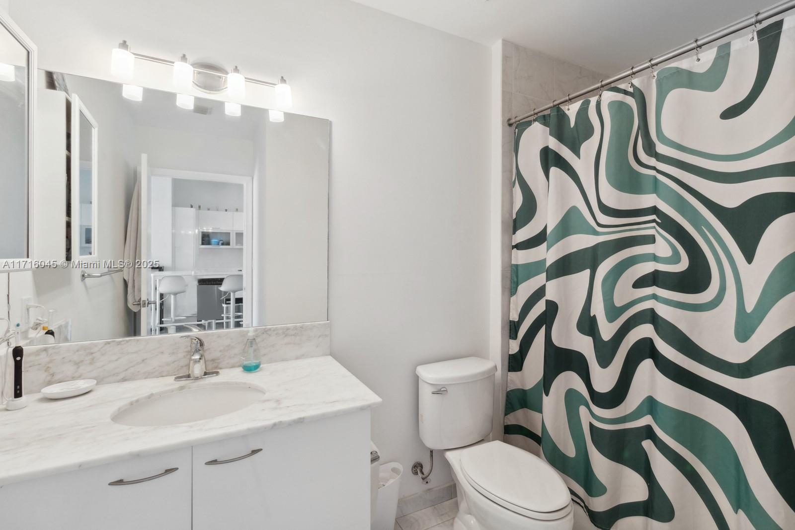 133 NE 2nd Ave #2111, Miami FL 33132