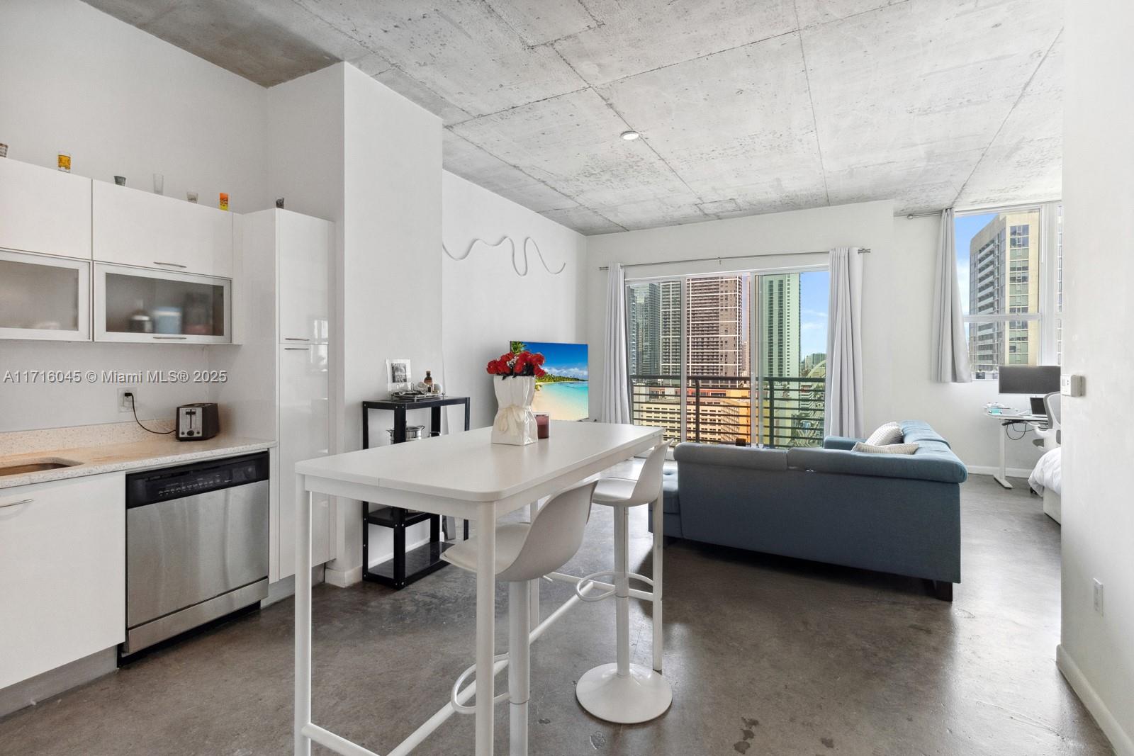 133 NE 2nd Ave #2111, Miami FL 33132
