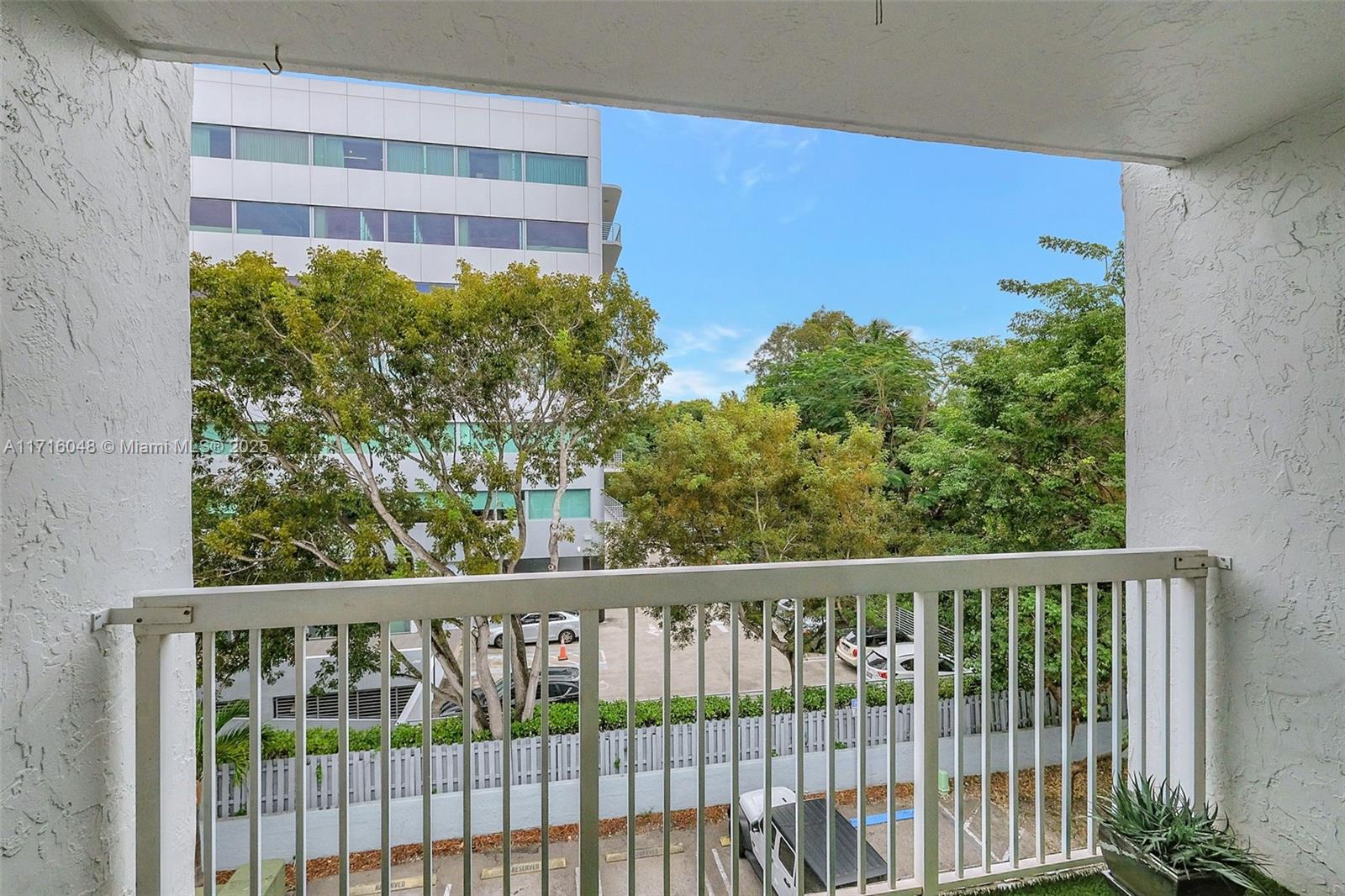 2920 SW 28th Ter #407, Coconut Grove, Florida image 19