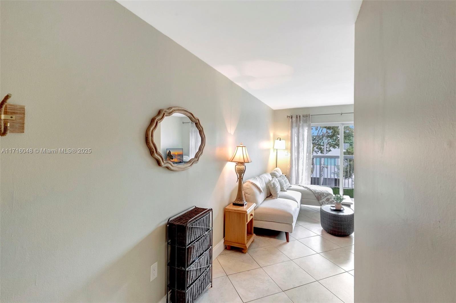 2920 SW 28th Ter #407, Coconut Grove, Florida image 4