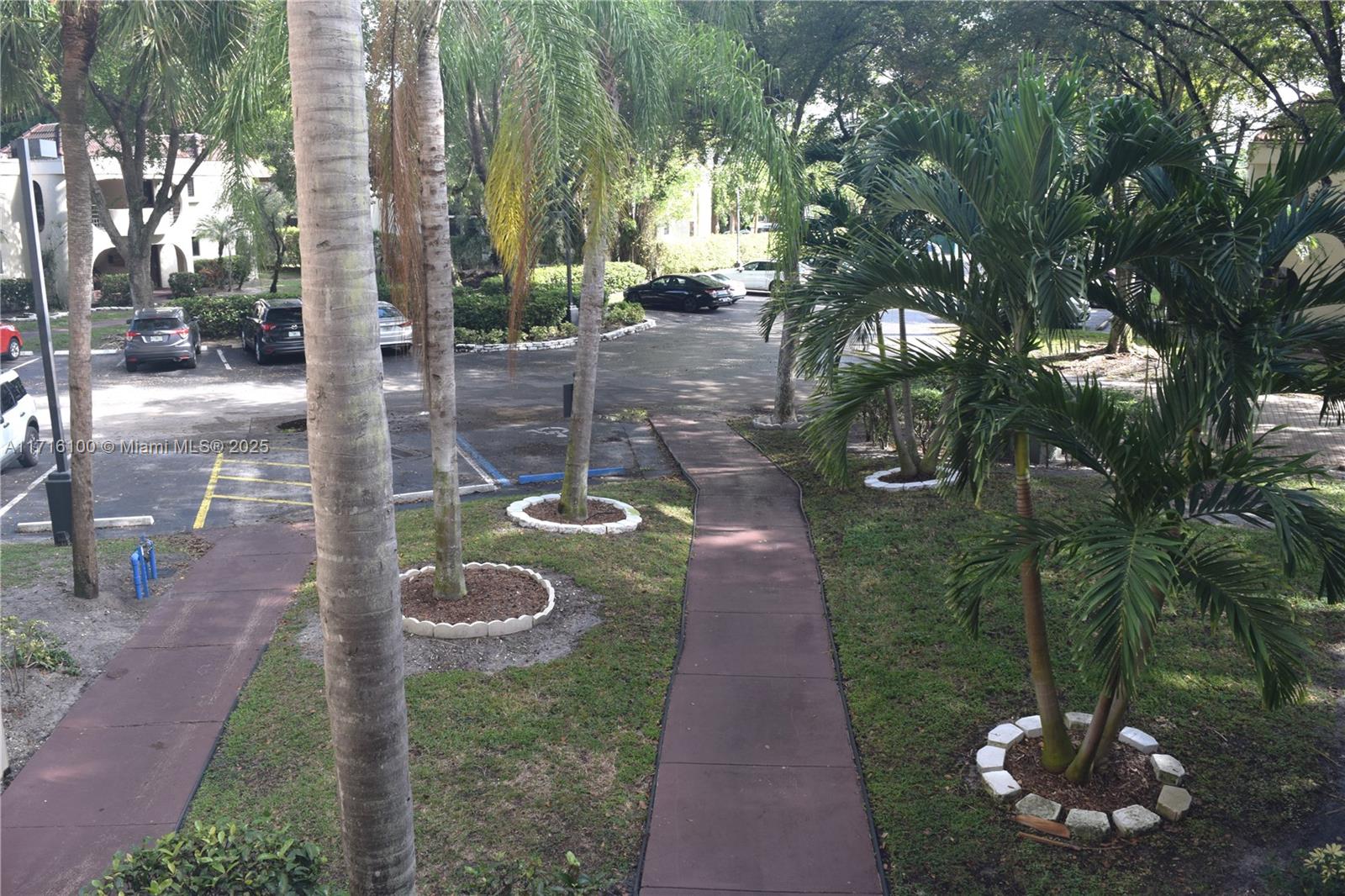 6328 W Longboat Ln W #204, Boca Raton, Florida image 28