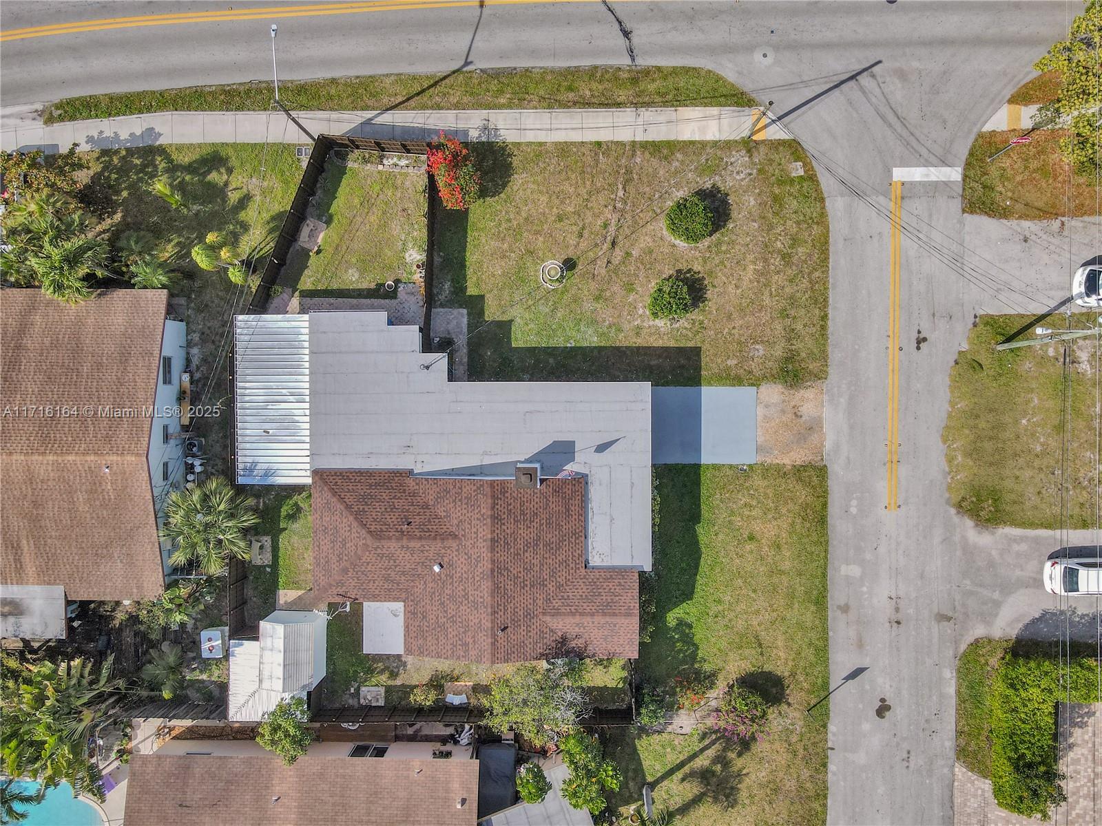 1608 NE 34th St, Oakland Park, Florida image 2