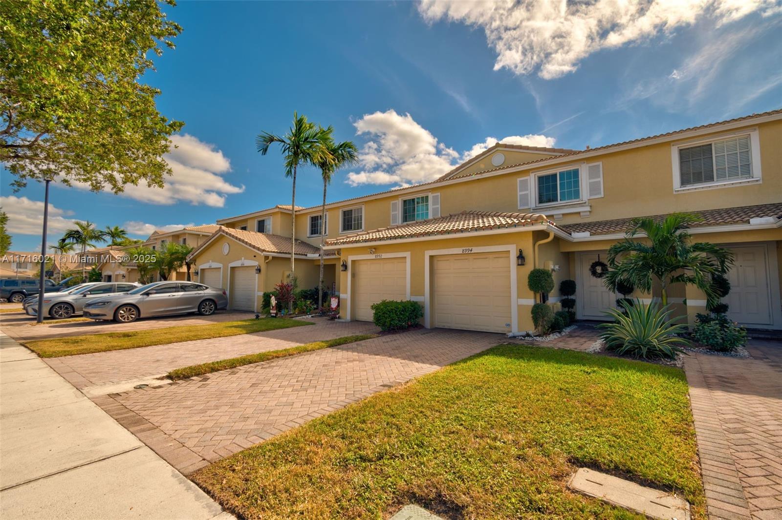 8994 Lancaster St, Tamarac, Florida image 1