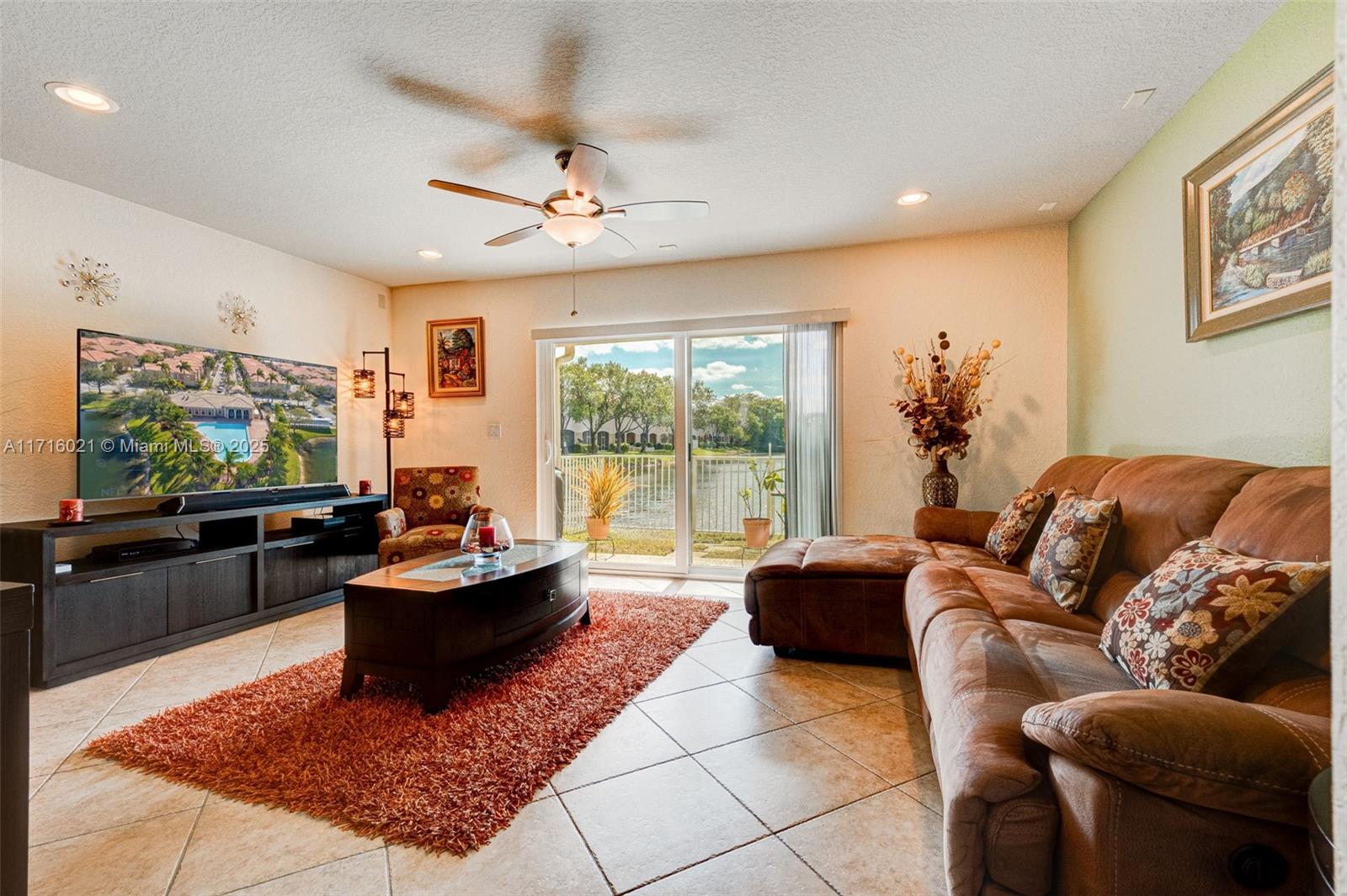 8994 Lancaster St, Tamarac, Florida image 26