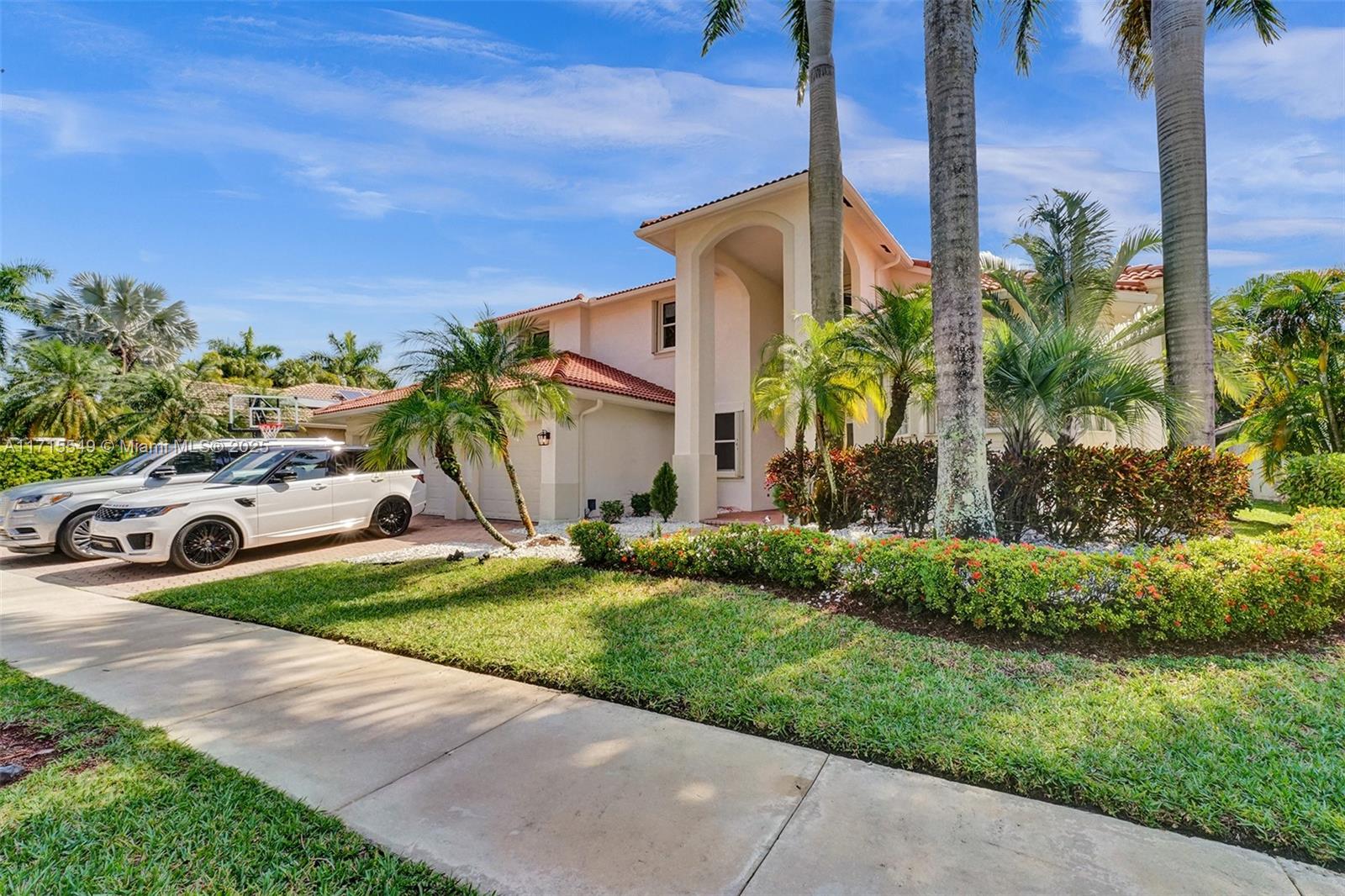 1727 Victoria Pointe Cir, Weston, Florida image 47