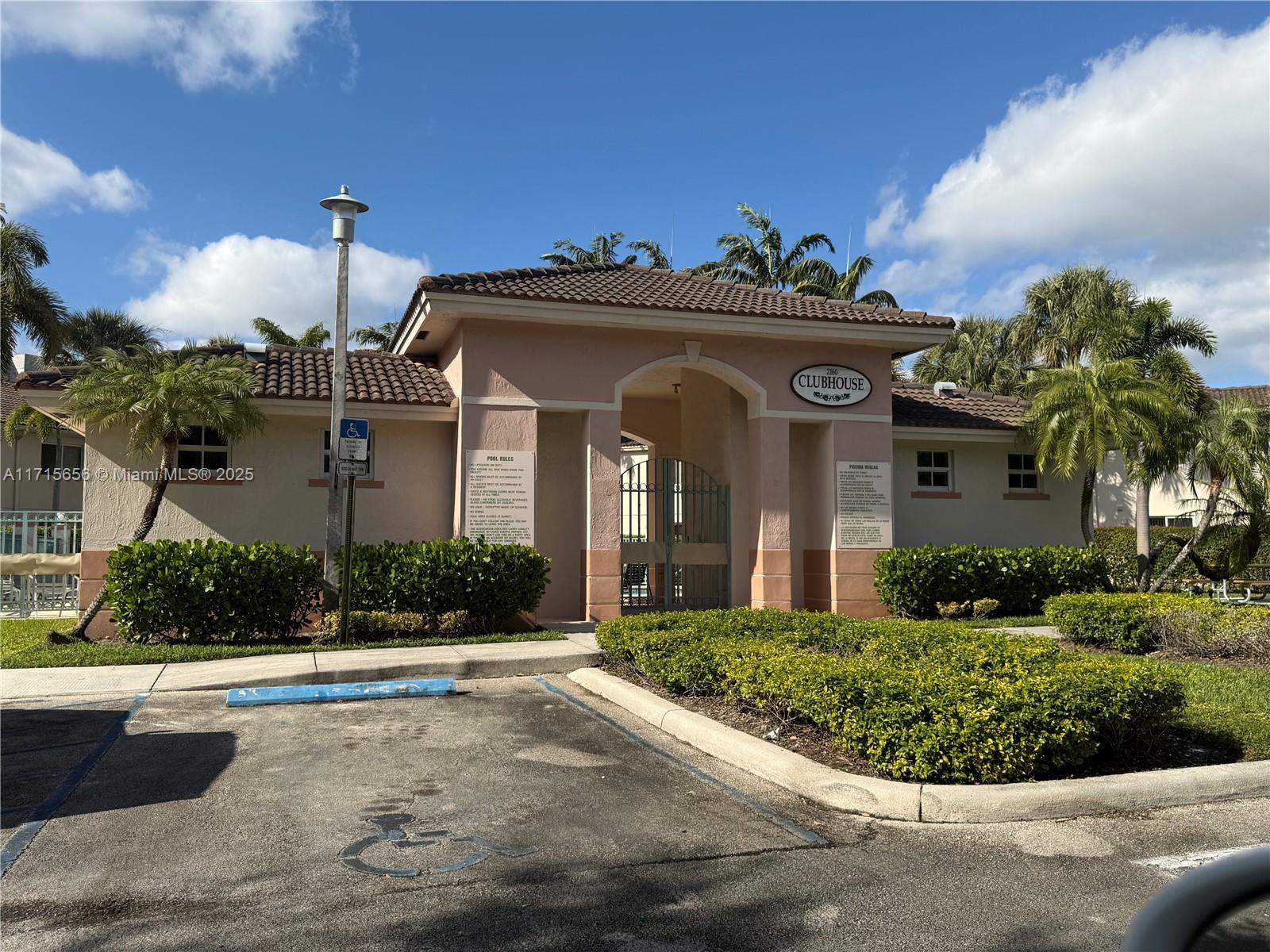 7775 NW 22nd St #101, Pembroke Pines, Florida image 11