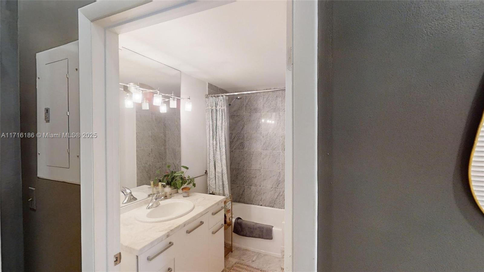 244 Biscayne Blvd #345, Miami FL 33132