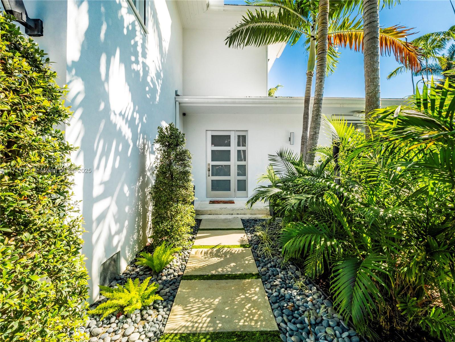 4365 N Bay Rd, Miami Beach, Florida image 34