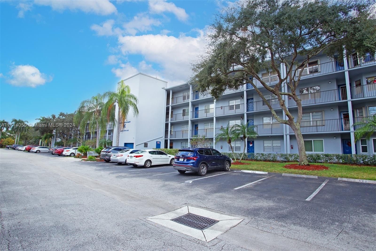 12650 SW 6th St #303K, Pembroke Pines, Florida image 2