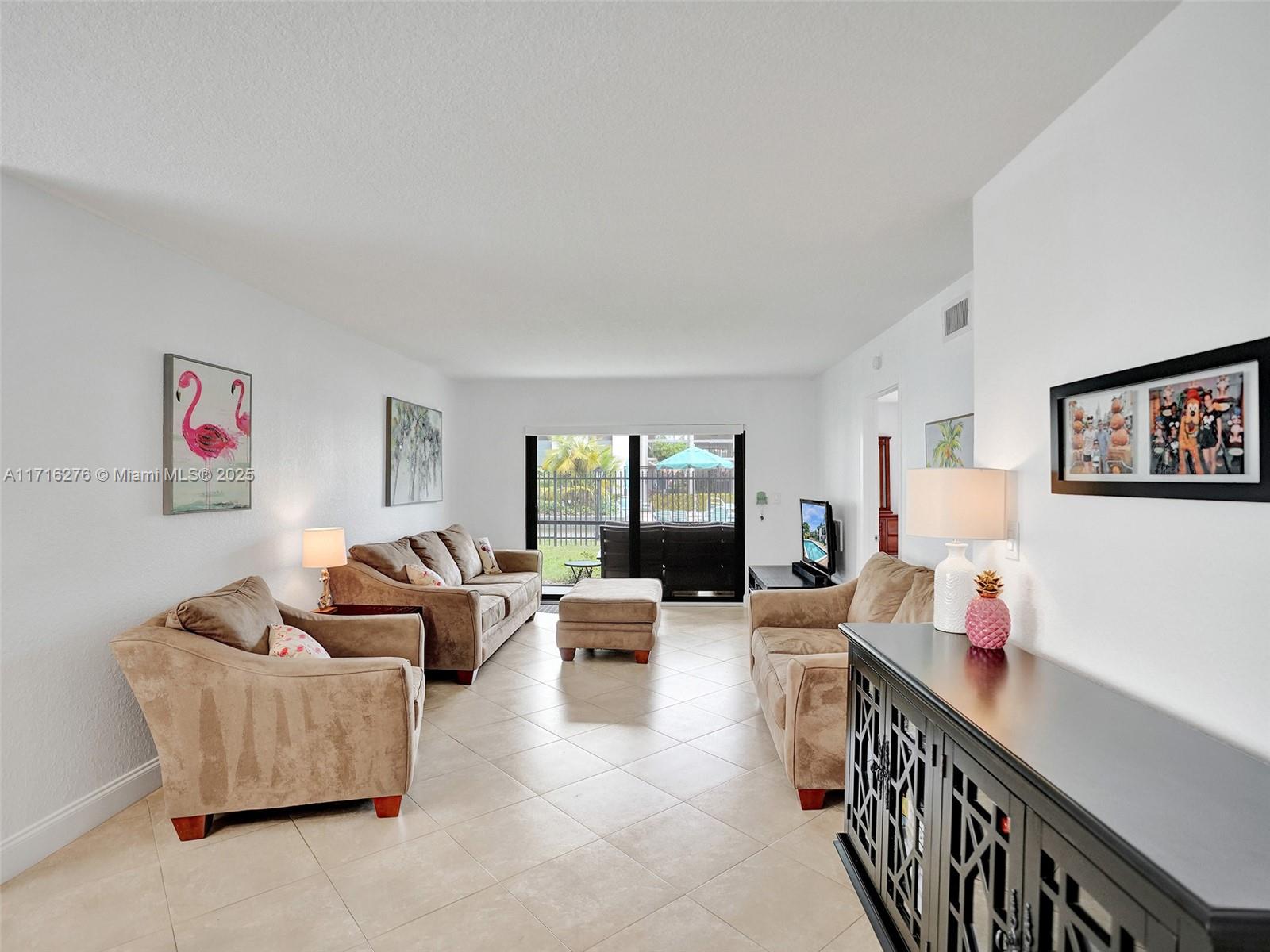 245 SE 10th St #4B, Deerfield Beach, Florida image 3