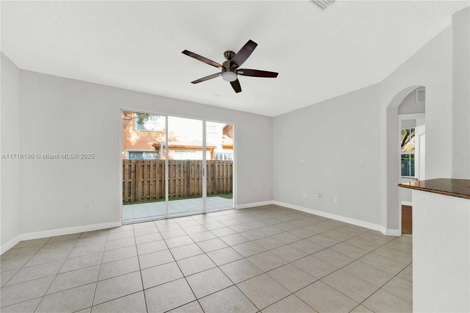 8450 NW 113th Psge, Doral, Florida image 11