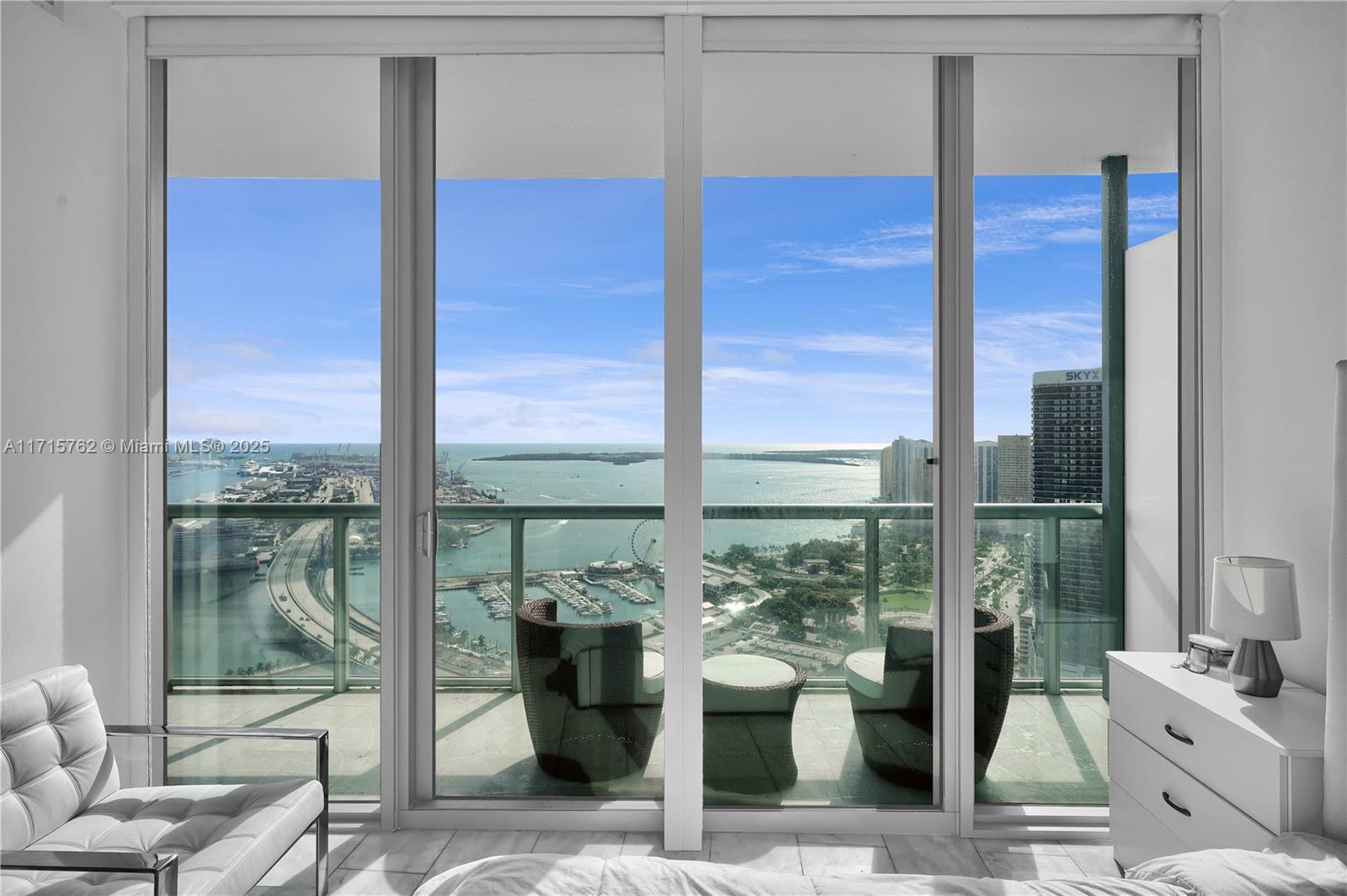 888 Biscayne Blvd #4706, Miami FL 33132
