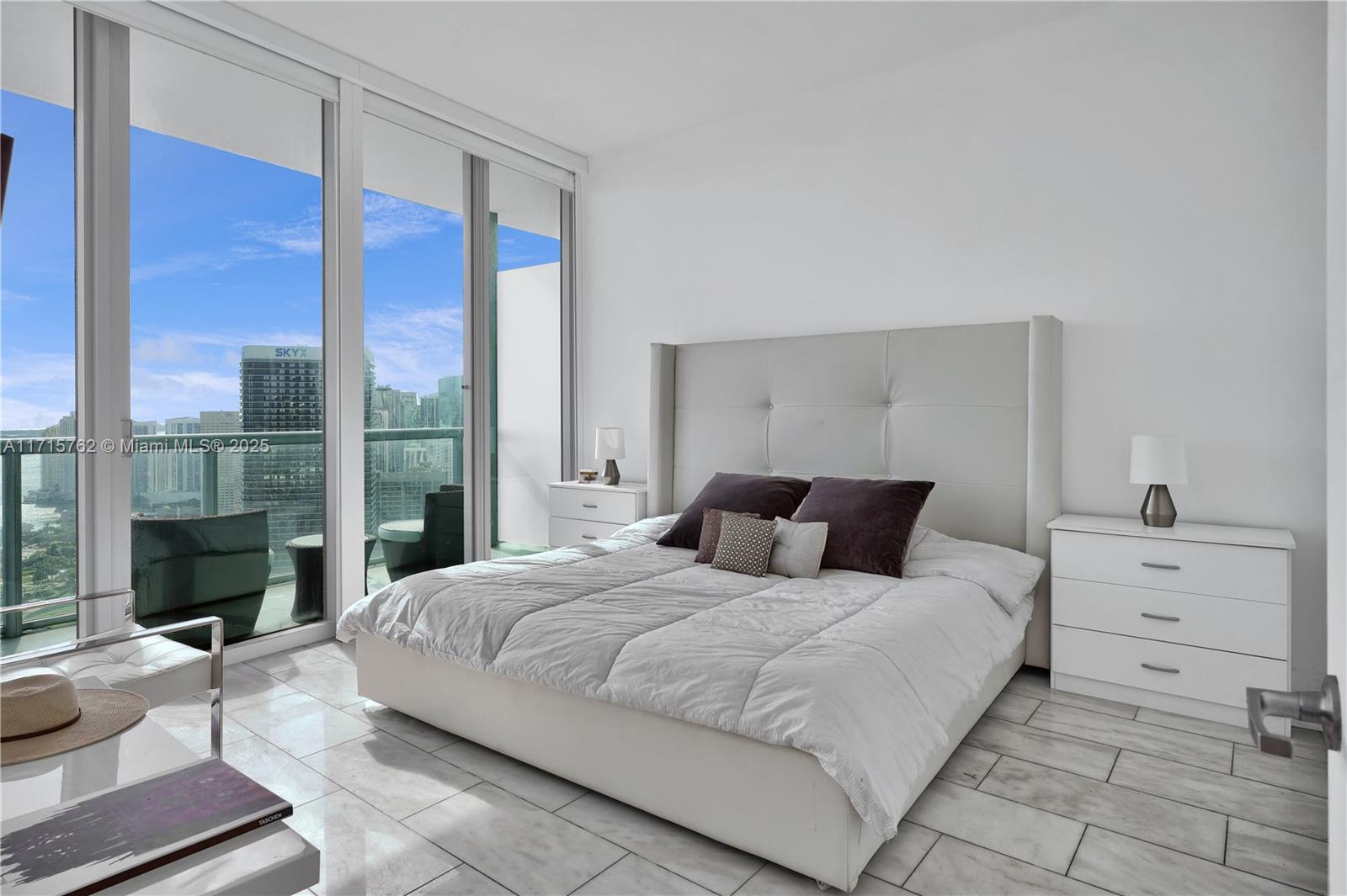 888 Biscayne Blvd #4706, Miami FL 33132