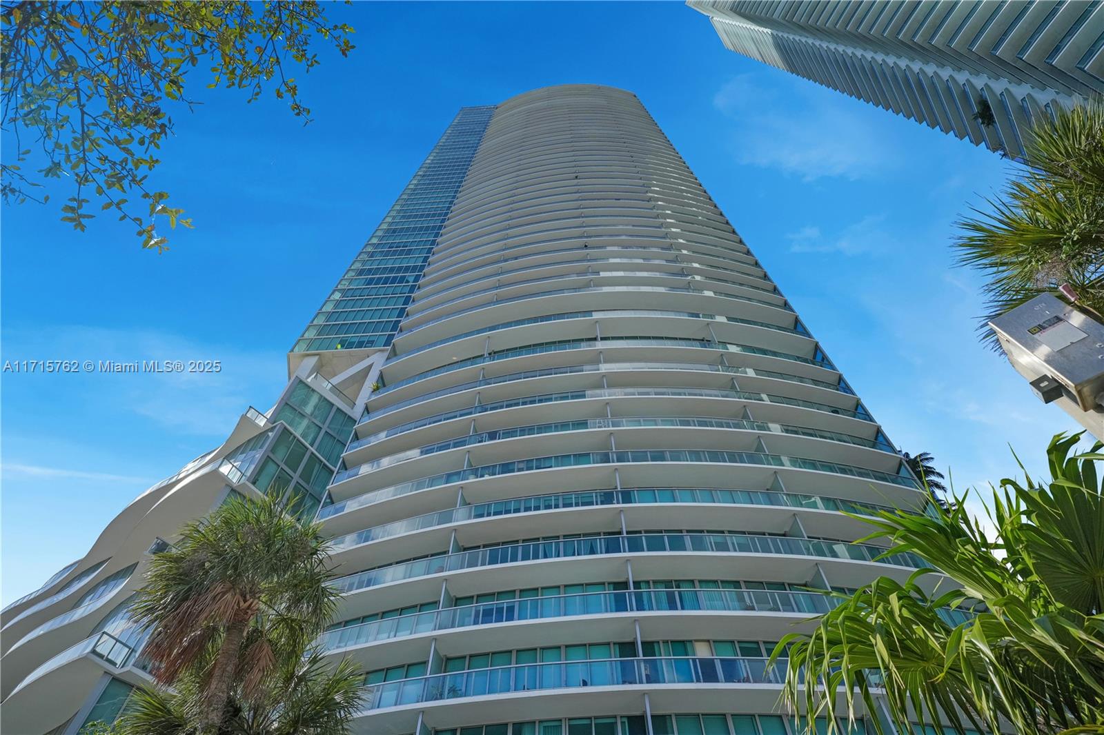 888 Biscayne Blvd #4706, Miami FL 33132