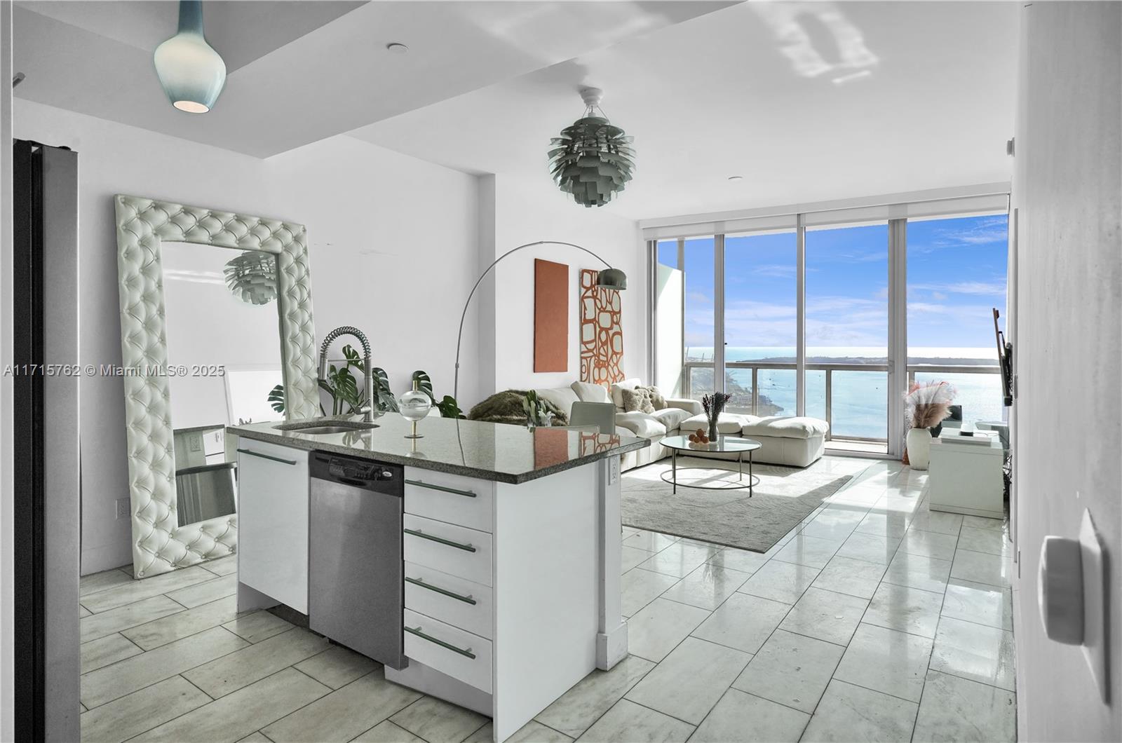 888 Biscayne Blvd #4706, Miami FL 33132