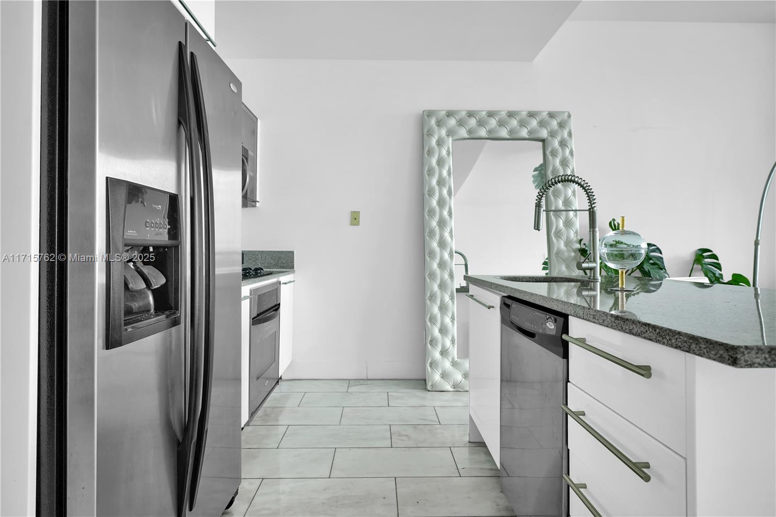 888 Biscayne Blvd #4706, Miami FL 33132