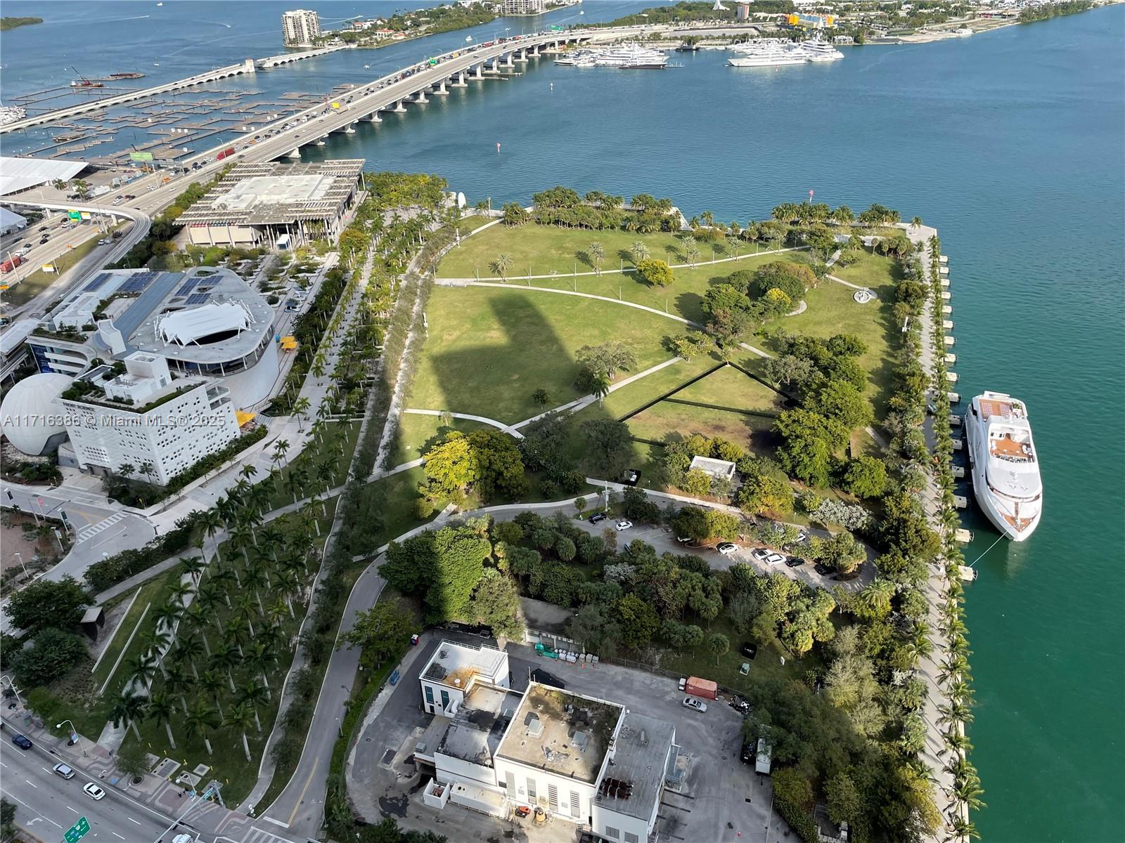 900 Biscayne Blvd #4705, Miami FL 33132