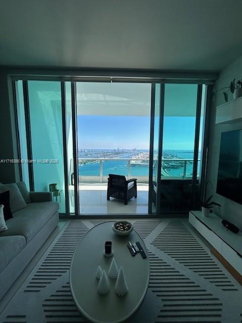 900 Biscayne Blvd #4705, Miami FL 33132