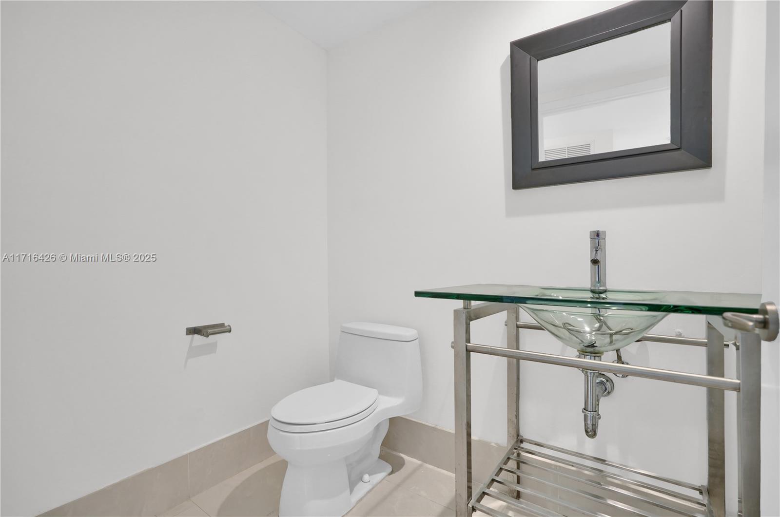 901 Brickell Key Blvd #1604, Miami FL 33131