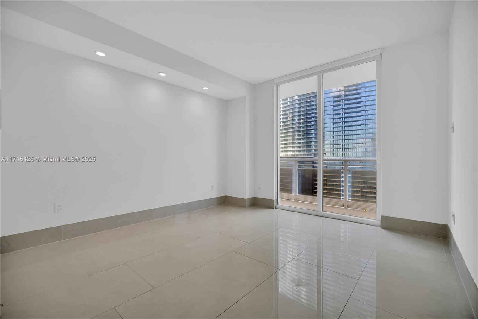 901 Brickell Key Blvd #1604, Miami FL 33131