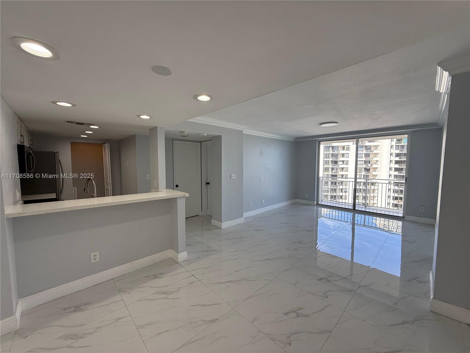 770 Claughton Island Dr #1903, Miami FL 33131