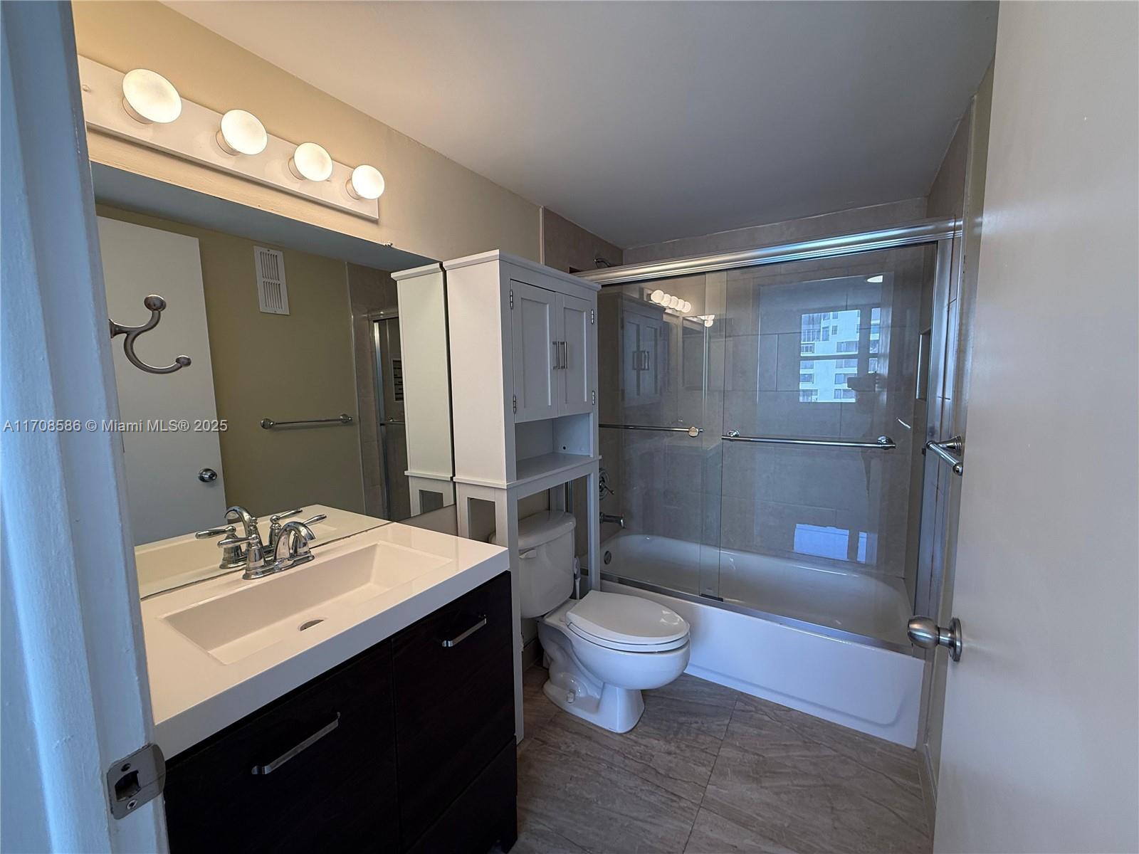 770 Claughton Island Dr #1903, Miami FL 33131