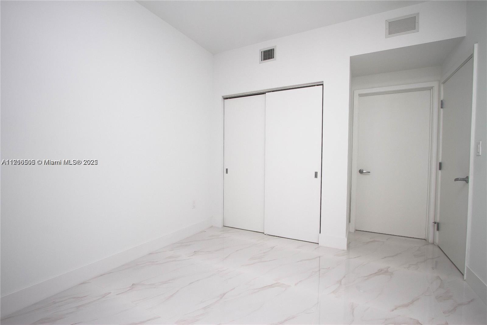 16385 Biscayne Blvd #719, North Miami Beach, Florida image 14