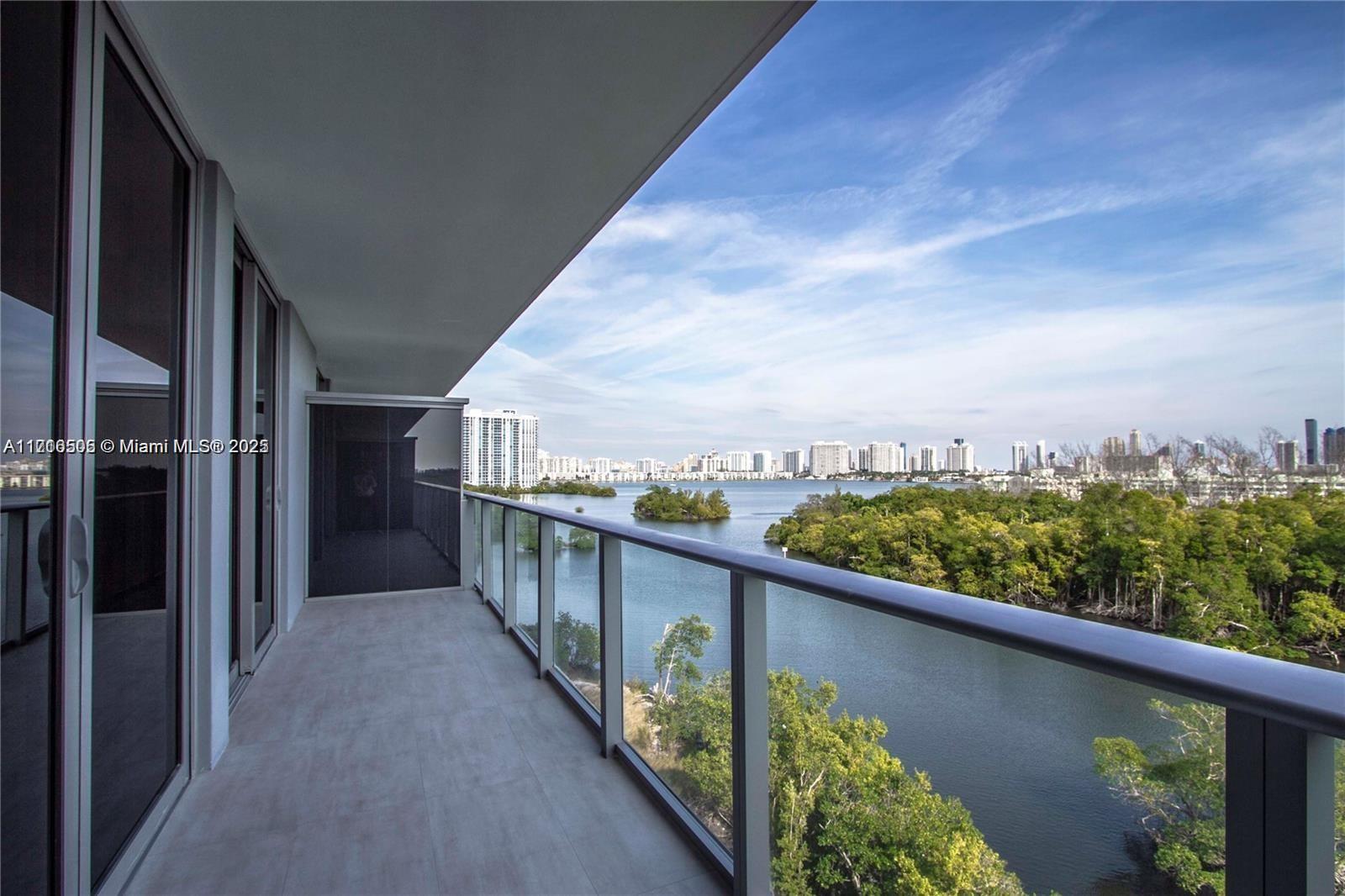 Residential, North Miami Beach, Florida image 18