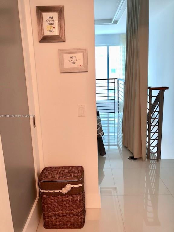 60 SW 13th St #1812, Miami FL 33130