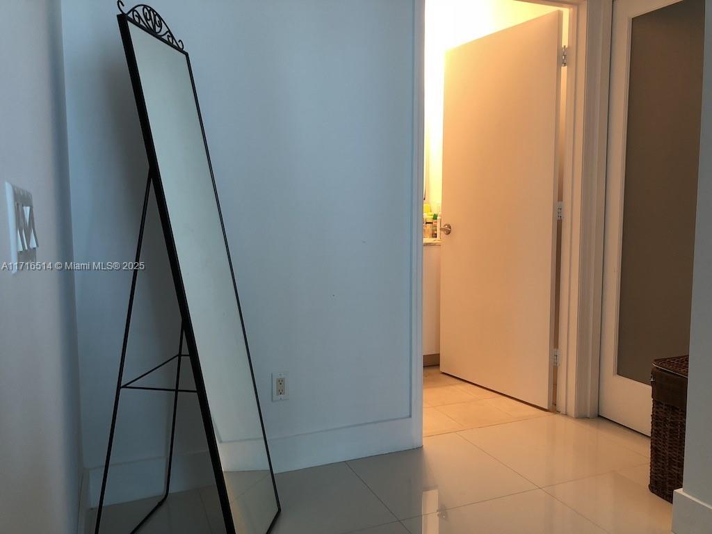 60 SW 13th St #1812, Miami FL 33130