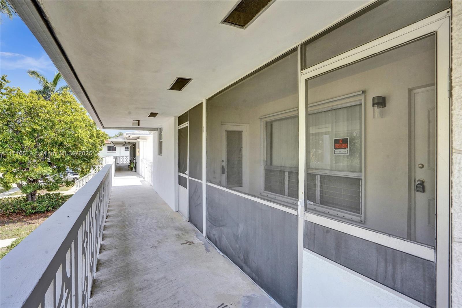 540 S Luna #7, Hollywood, Florida image 3