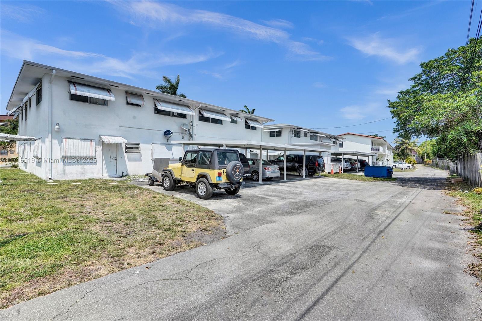 540 S Luna #7, Hollywood, Florida image 33