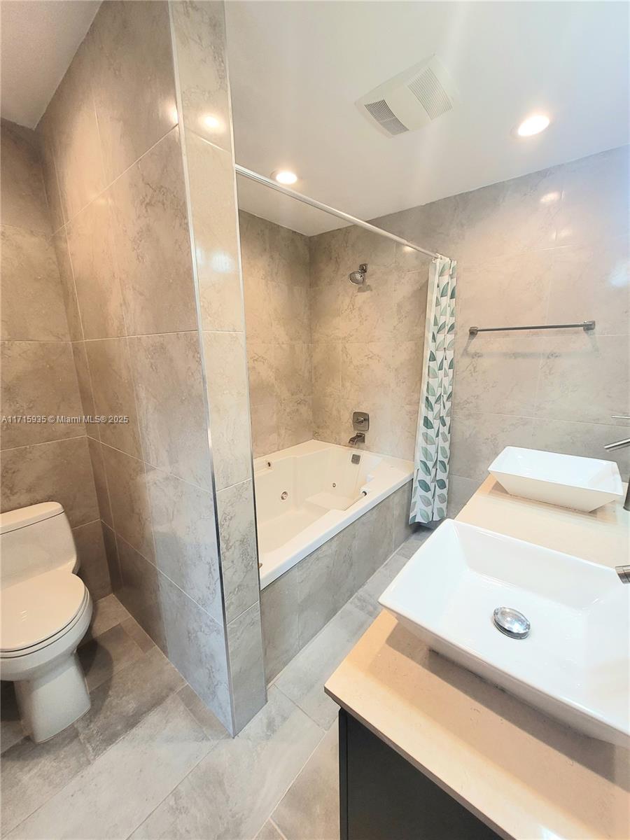 9744 NW 15th St #303, Pembroke Pines, Florida image 20