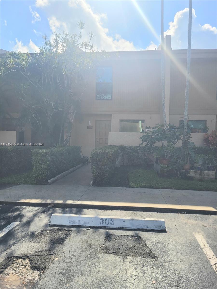 9744 NW 15th St #303, Pembroke Pines, Florida image 3