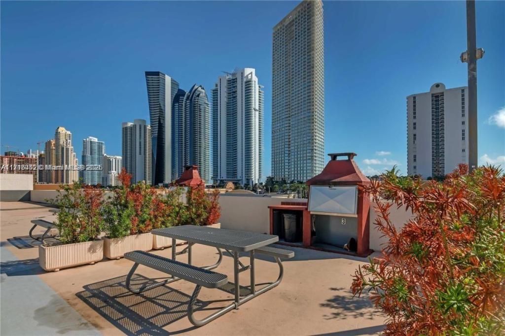 Residential, Sunny Isles Beach, Florida image 36