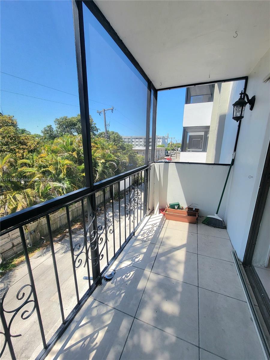 1230 NE 139th St #304, North Miami, Florida image 18